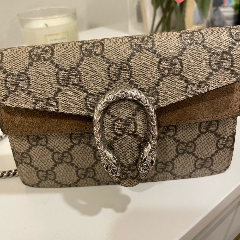 Gucci Dionysus GG Supreme super mini bag